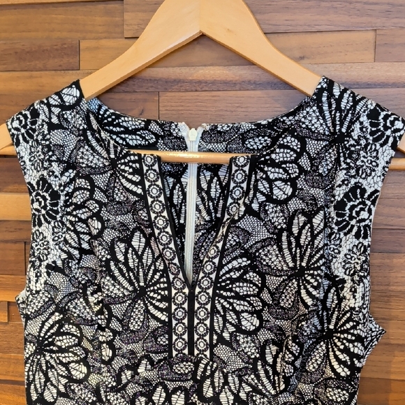 Adore Black and White Floral Lace Sleeveless Dress - Picture 9 of 9